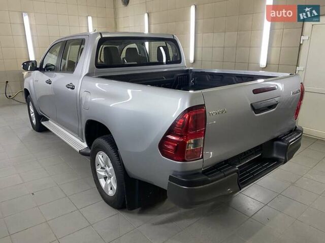 Серый Тойота Хайлюкс, объемом двигателя 2.4 л и пробегом 10 тыс. км за 41999 $, фото 4 на Automoto.ua
