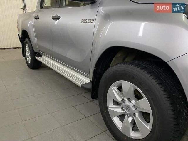 Серый Тойота Хайлюкс, объемом двигателя 2.4 л и пробегом 10 тыс. км за 41999 $, фото 8 на Automoto.ua