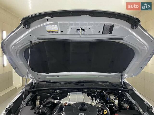 Серый Тойота Хайлюкс, объемом двигателя 2.4 л и пробегом 10 тыс. км за 41999 $, фото 28 на Automoto.ua