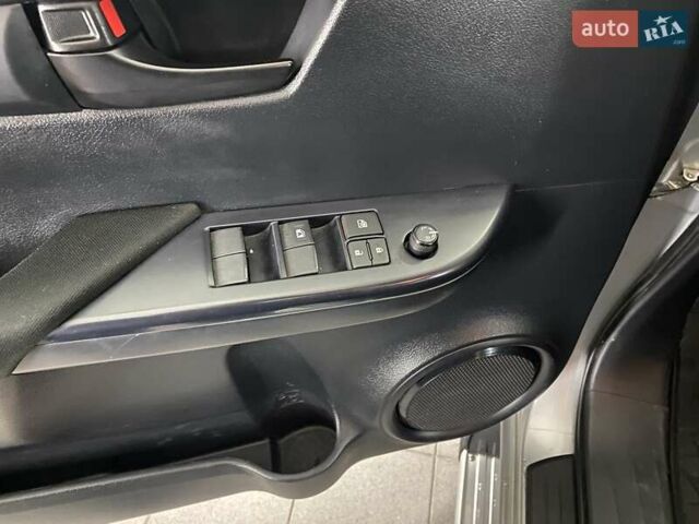 Серый Тойота Хайлюкс, объемом двигателя 2.4 л и пробегом 10 тыс. км за 41999 $, фото 17 на Automoto.ua