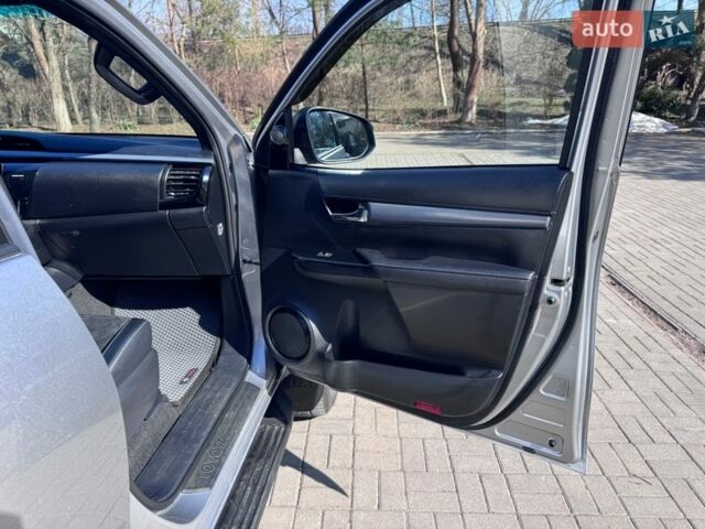 Серый Тойота Хайлюкс, объемом двигателя 2.76 л и пробегом 73 тыс. км за 55000 $, фото 29 на Automoto.ua