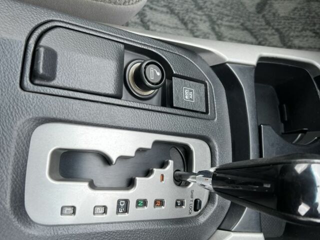 Серый Тойота Хайлюкс, объемом двигателя 3.4 л и пробегом 312 тыс. км за 11500 $, фото 12 на Automoto.ua