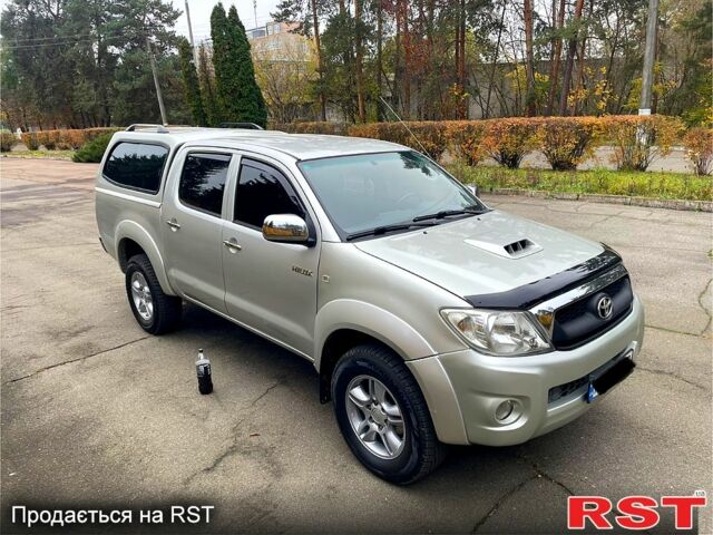 Тойота Хайлюкс 2009 в Киеве на Automoto.ua Серый Тойота Хайлюкс, объемом двигателя 3 л и пробегом 312 тыс. км за 17500 $, фото 4 на Automoto.ua