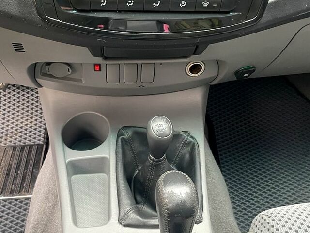 Тойота Хайлюкс 2009 в Киеве на Automoto.ua Серый Тойота Хайлюкс, объемом двигателя 3 л и пробегом 312 тыс. км за 17500 $, фото 12 на Automoto.ua