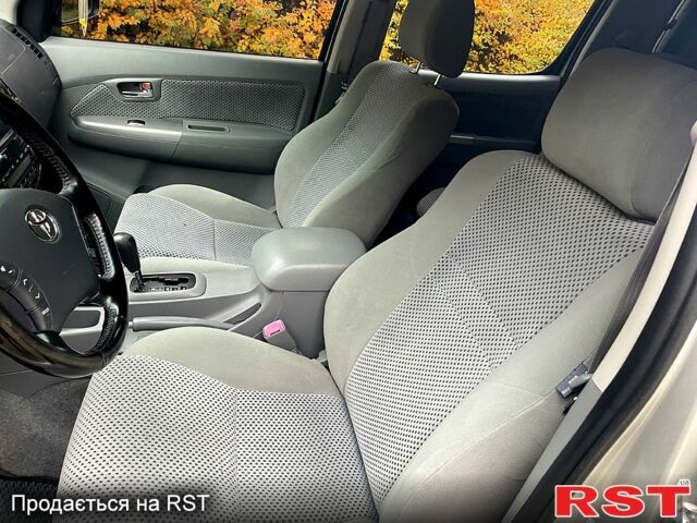 Тойота Хайлюкс 2009 в Киеве на Automoto.ua Серый Тойота Хайлюкс, объемом двигателя 3 л и пробегом 312 тыс. км за 17500 $, фото 10 на Automoto.ua