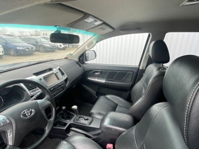 Тойота Хайлюкс 2013 у Володимир-Волинський на Automoto.ua Сірий Тойота Хайлюкс, об'ємом двигуна 3 л та пробігом 170 тис. км за 8500 $, фото 14 на Automoto.ua