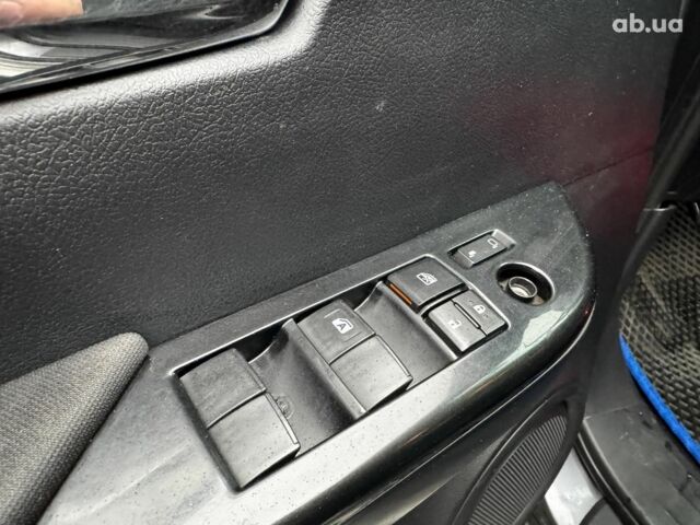 Сірий Тойота Хайлюкс, об'ємом двигуна 2.4 л та пробігом 188 тис. км за 24490 $, фото 11 на Automoto.ua