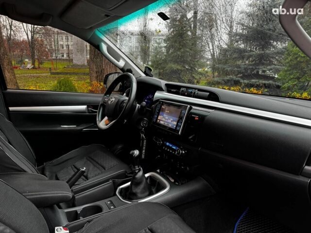 Сірий Тойота Хайлюкс, об'ємом двигуна 2.4 л та пробігом 188 тис. км за 24490 $, фото 30 на Automoto.ua
