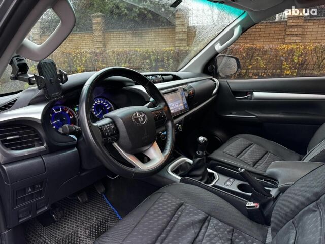 Сірий Тойота Хайлюкс, об'ємом двигуна 2.4 л та пробігом 188 тис. км за 24490 $, фото 12 на Automoto.ua