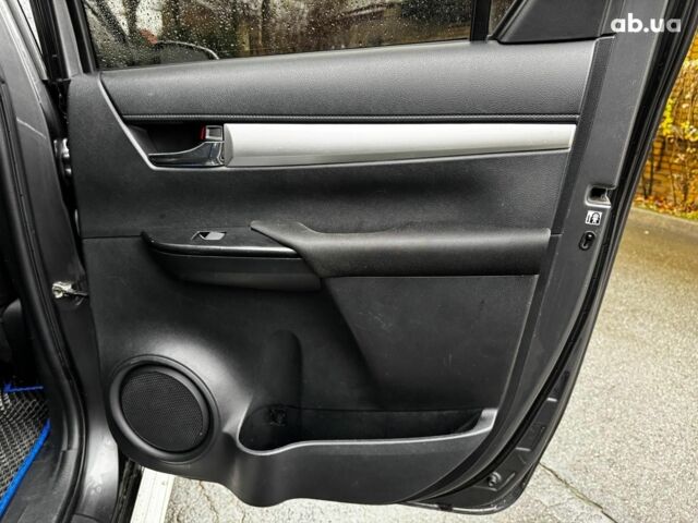 Сірий Тойота Хайлюкс, об'ємом двигуна 2.4 л та пробігом 188 тис. км за 24490 $, фото 27 на Automoto.ua