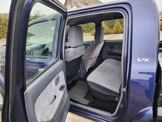 Синий Тойота Хайлюкс, объемом двигателя 2.5 л и пробегом 162 тыс. км за 7209 $, фото 17 на Automoto.ua