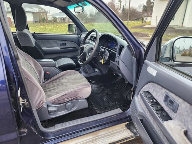 Синий Тойота Хайлюкс, объемом двигателя 2.5 л и пробегом 162 тыс. км за 7209 $, фото 12 на Automoto.ua