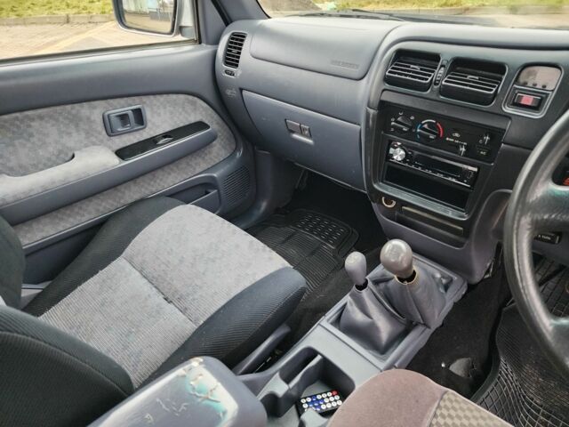 Синий Тойота Хайлюкс, объемом двигателя 2.5 л и пробегом 162 тыс. км за 7209 $, фото 15 на Automoto.ua