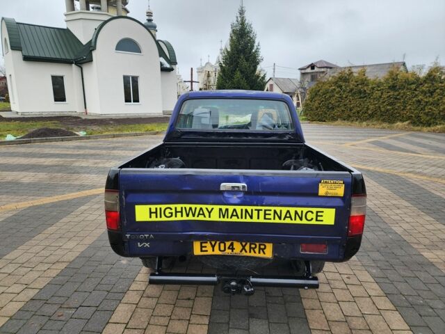 Синий Тойота Хайлюкс, объемом двигателя 2.5 л и пробегом 162 тыс. км за 7209 $, фото 8 на Automoto.ua