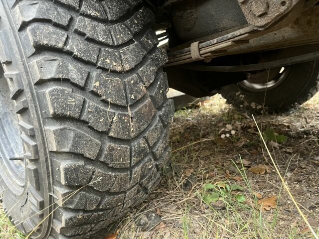 Зеленый Тойота Хайлюкс, объемом двигателя 2.4 л и пробегом 300 тыс. км за 2500 $, фото 6 на Automoto.ua