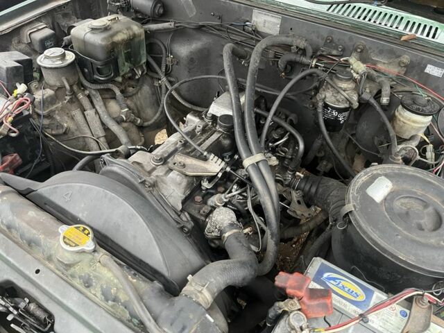 Зеленый Тойота Хайлюкс, объемом двигателя 2.4 л и пробегом 300 тыс. км за 2500 $, фото 13 на Automoto.ua