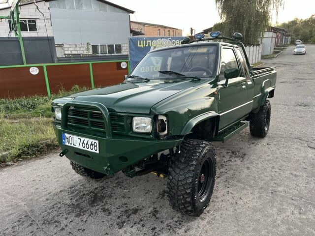 Зеленый Тойота Хайлюкс, объемом двигателя 2.4 л и пробегом 300 тыс. км за 2500 $, фото 16 на Automoto.ua