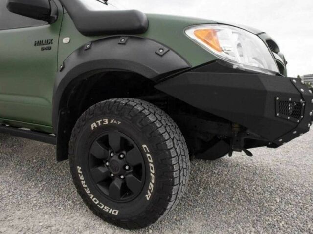 Зеленый Тойота Хайлюкс, объемом двигателя 2.5 л и пробегом 265 тыс. км за 5000 $, фото 6 на Automoto.ua