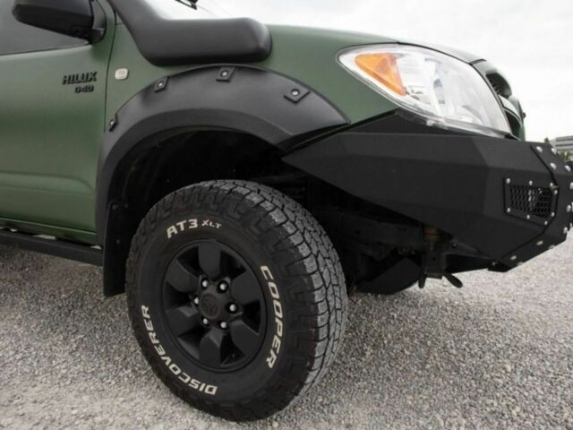 Зеленый Тойота Хайлюкс, объемом двигателя 2.5 л и пробегом 265 тыс. км за 4713 $, фото 2 на Automoto.ua