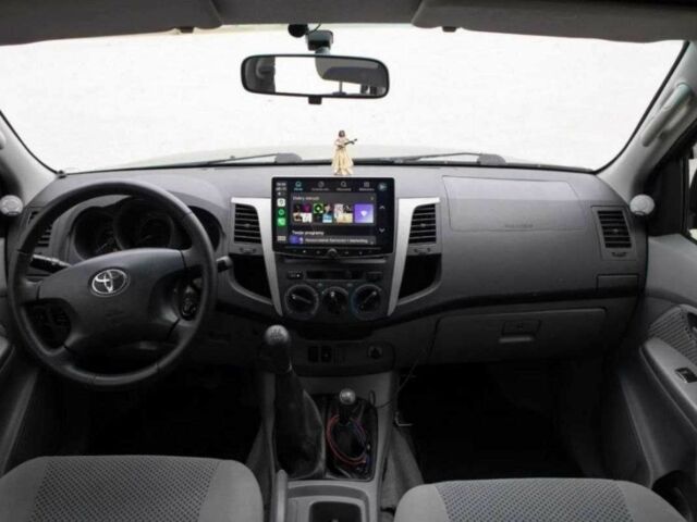 Зеленый Тойота Хайлюкс, объемом двигателя 2.5 л и пробегом 265 тыс. км за 5000 $, фото 5 на Automoto.ua