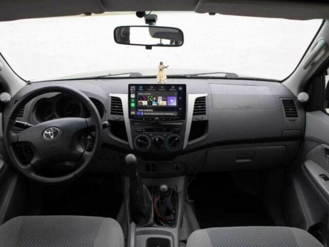 Зеленый Тойота Хайлюкс, объемом двигателя 2.5 л и пробегом 265 тыс. км за 5000 $, фото 2 на Automoto.ua