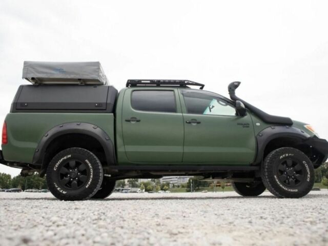 Зеленый Тойота Хайлюкс, объемом двигателя 2.5 л и пробегом 265 тыс. км за 4713 $, фото 8 на Automoto.ua