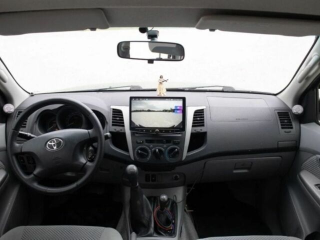 Зеленый Тойота Хайлюкс, объемом двигателя 2.5 л и пробегом 265 тыс. км за 4713 $, фото 5 на Automoto.ua