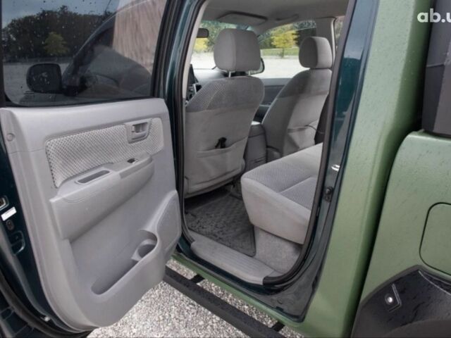 Зелений Тойота Хайлюкс, об'ємом двигуна 0 л та пробігом 250 тис. км за 3500 $, фото 4 на Automoto.ua