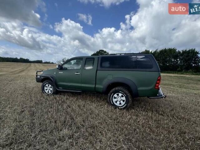 Зеленый Тойота Хайлюкс, объемом двигателя 2.5 л и пробегом 273 тыс. км за 3300 $, фото 4 на Automoto.ua