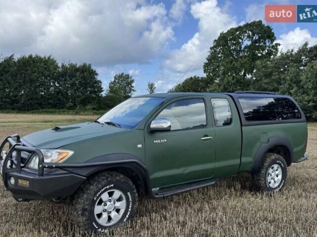 Зеленый Тойота Хайлюкс, объемом двигателя 2.5 л и пробегом 273 тыс. км за 3300 $, фото 3 на Automoto.ua