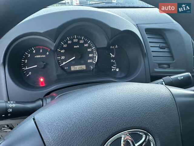 Зелений Тойота Хайлюкс, об'ємом двигуна 2.4 л та пробігом 134 тис. км за 18300 $, фото 7 на Automoto.ua