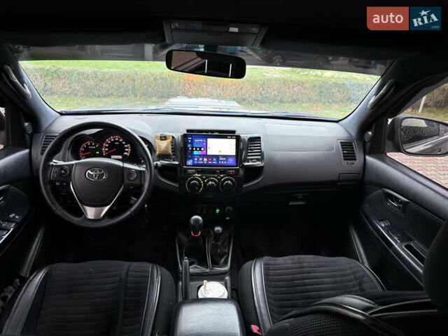 Зеленый Тойота Хайлюкс, объемом двигателя 2.4 л и пробегом 188 тыс. км за 24500 $, фото 10 на Automoto.ua