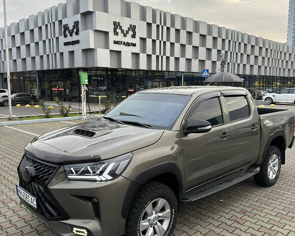 Зеленый Тойота Хайлюкс, объемом двигателя 2.4 л и пробегом 188 тыс. км за 24500 $, фото 4 на Automoto.ua