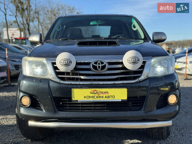 Зелений Тойота Хайлюкс, об'ємом двигуна 2.5 л та пробігом 349 тис. км за 17900 $, фото 4 на Automoto.ua
