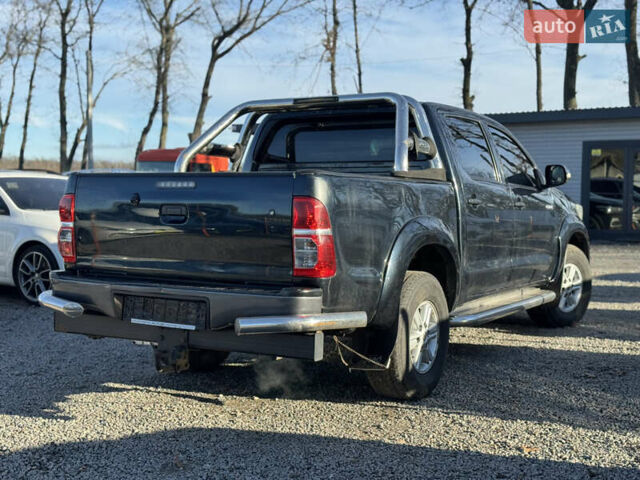 Зелений Тойота Хайлюкс, об'ємом двигуна 2.5 л та пробігом 349 тис. км за 17900 $, фото 2 на Automoto.ua