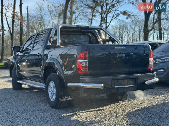 Зелений Тойота Хайлюкс, об'ємом двигуна 2.5 л та пробігом 349 тис. км за 17900 $, фото 1 на Automoto.ua