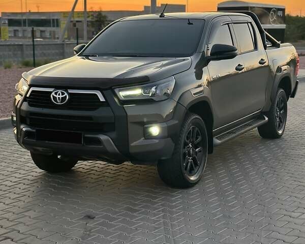 Зеленый Тойота Хайлюкс, объемом двигателя 2.76 л и пробегом 145 тыс. км за 36500 $, фото 1 на Automoto.ua