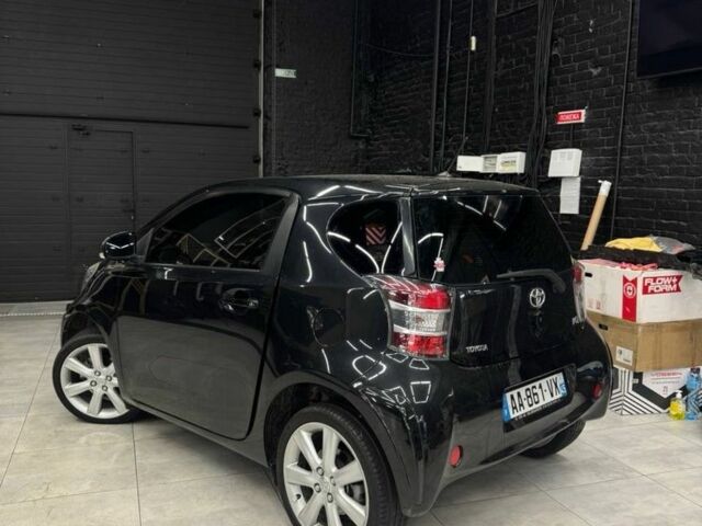 Черный Тойота АйКью, объемом двигателя 1 л и пробегом 34 тыс. км за 6036 $, фото 1 на Automoto.ua