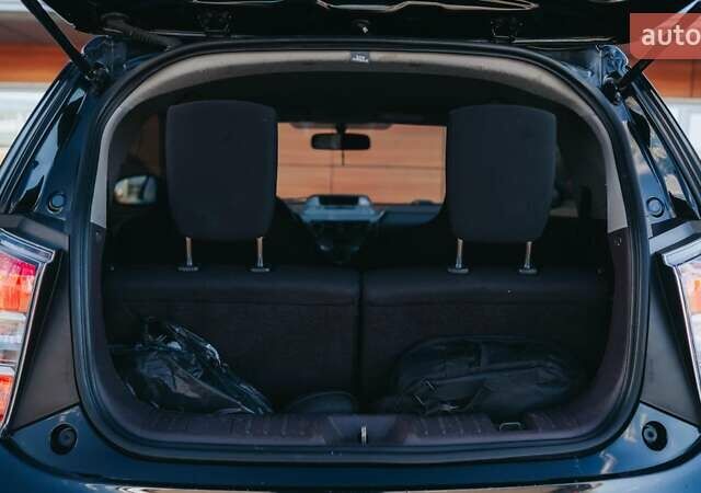 Черный Тойота АйКью, объемом двигателя 1 л и пробегом 34 тыс. км за 6000 $, фото 29 на Automoto.ua