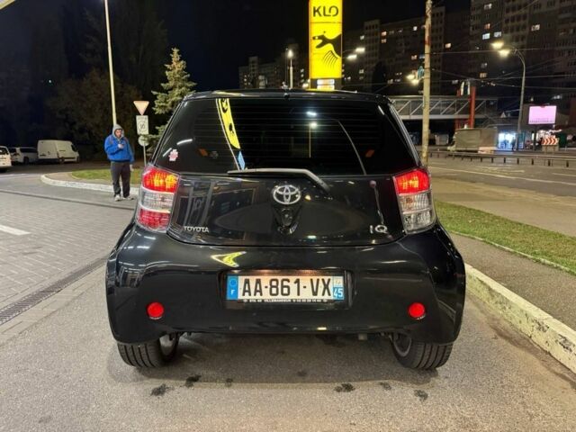 Черный Тойота АйКью, объемом двигателя 1 л и пробегом 34 тыс. км за 6036 $, фото 5 на Automoto.ua