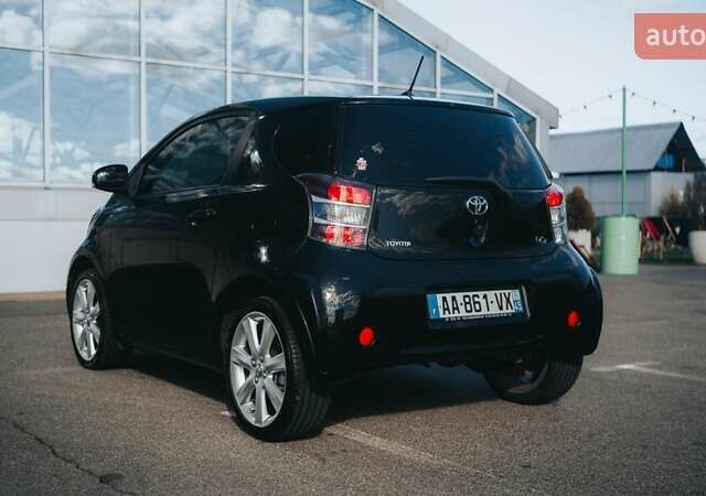 Черный Тойота АйКью, объемом двигателя 1 л и пробегом 34 тыс. км за 6000 $, фото 6 на Automoto.ua