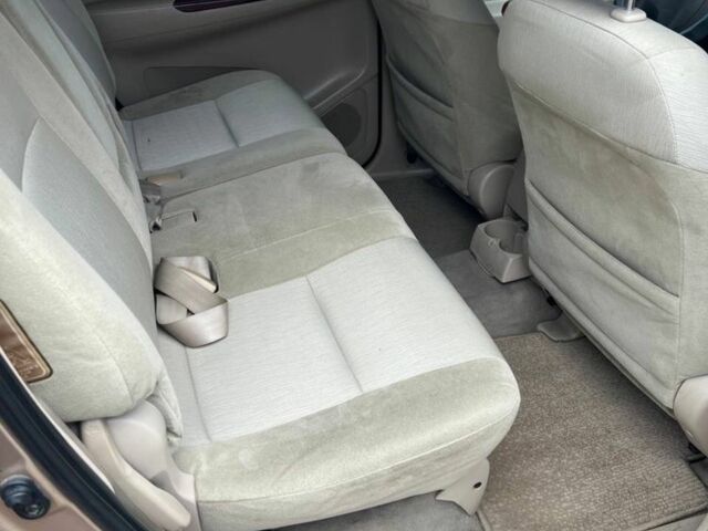 Бежевый Тойота Инова, объемом двигателя 2.7 л и пробегом 300 тыс. км за 6200 $, фото 6 на Automoto.ua