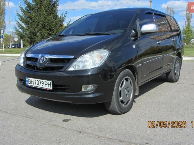 Черный Тойота Инова, объемом двигателя 2.69 л и пробегом 257 тыс. км за 6800 $, фото 1 на Automoto.ua