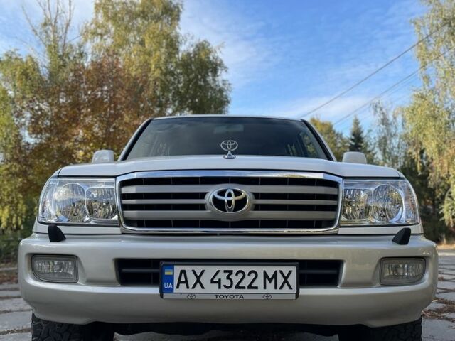 Білий Тойота Ленд Крузер 100, об'ємом двигуна 4.5 л та пробігом 330 тис. км за 15000 $, фото 11 на Automoto.ua