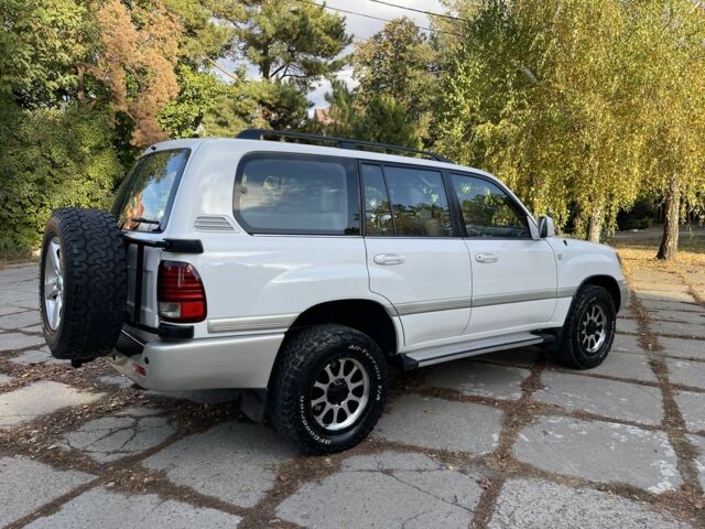 Білий Тойота Ленд Крузер 100, об'ємом двигуна 4.5 л та пробігом 330 тис. км за 15000 $, фото 9 на Automoto.ua