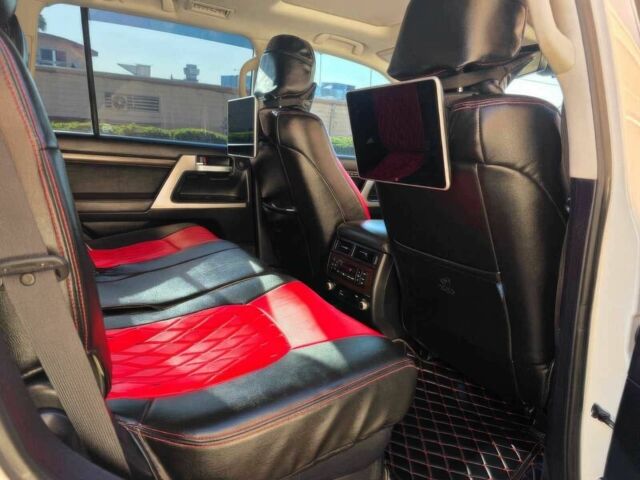 Белый Тойота Ленд Крузер 100, объемом двигателя 5.7 л и пробегом 80 тыс. км за 32000 $, фото 11 на Automoto.ua