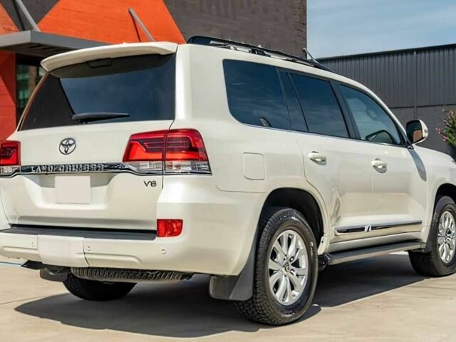 Белый Тойота Ленд Крузер 100, объемом двигателя 5.7 л и пробегом 40 тыс. км за 22000 $, фото 4 на Automoto.ua