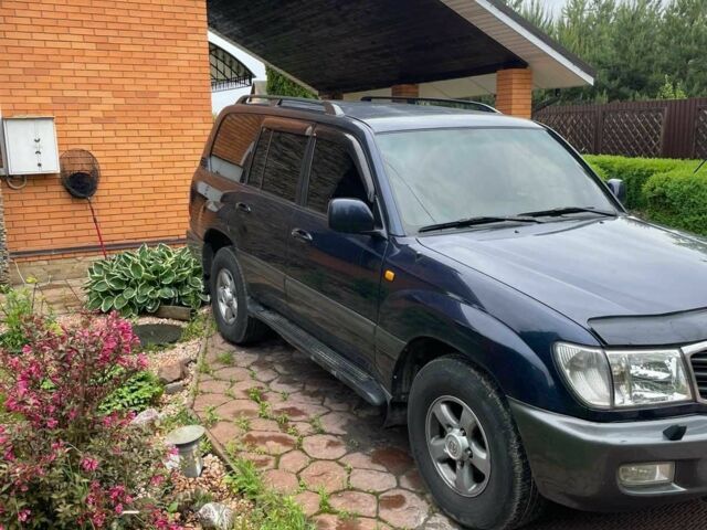 Белый Тойота Ленд Крузер 100, объемом двигателя 2.5 л и пробегом 683 тыс. км за 9550 $, фото 4 на Automoto.ua