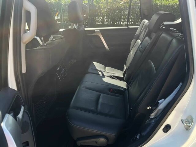 Белый Тойота Ленд Крузер 100, объемом двигателя 2.8 л и пробегом 24 тыс. км за 16000 $, фото 10 на Automoto.ua