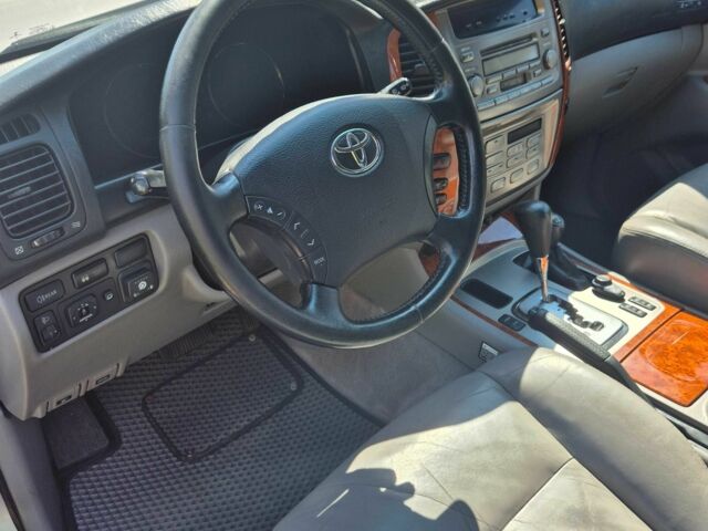 Бежевый Тойота Ленд Крузер 100, объемом двигателя 4.7 л и пробегом 360 тыс. км за 13600 $, фото 6 на Automoto.ua